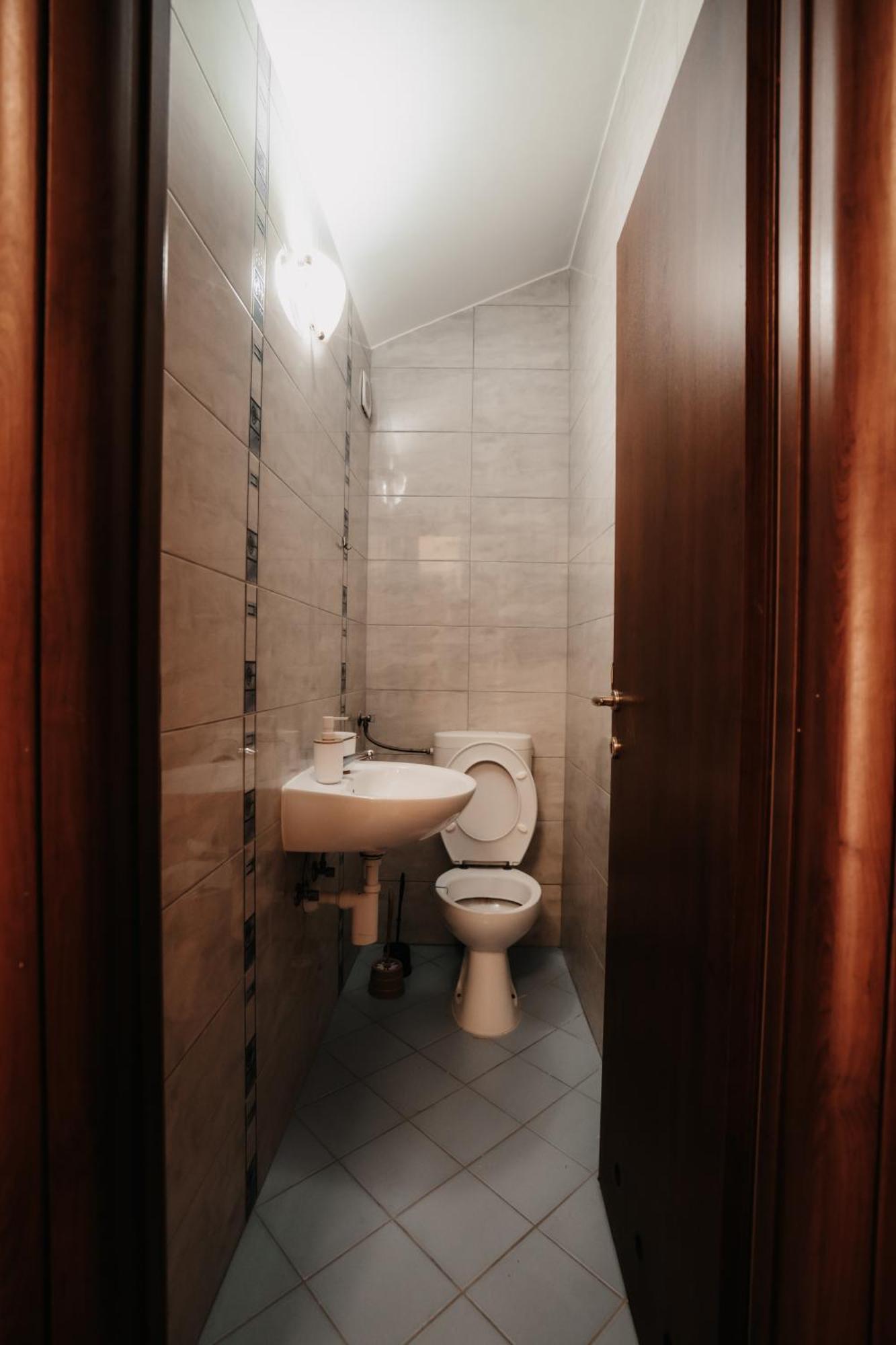 מוסטר Riverside Apartments מראה חיצוני תמונה